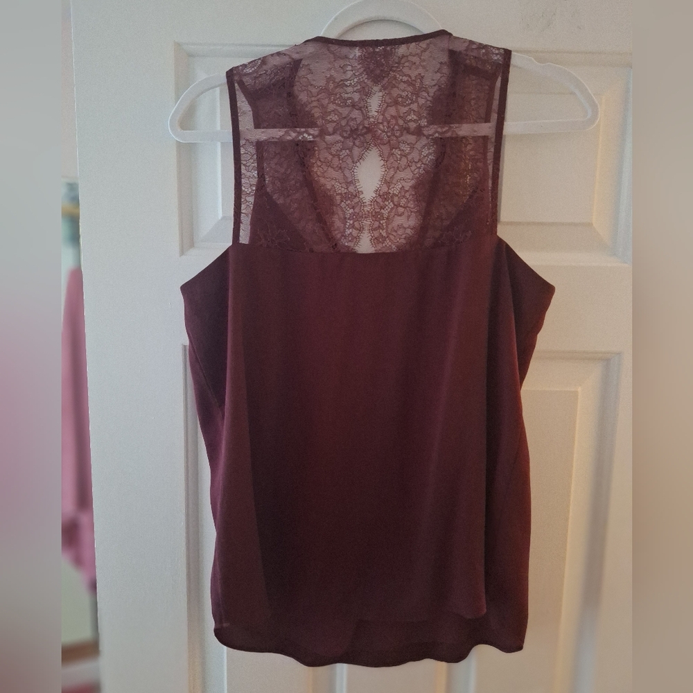 Express Lace Top - Picture 7 of 7